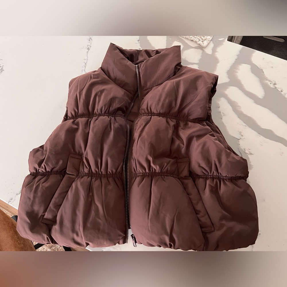 Brown vest - Picture 2 of 2